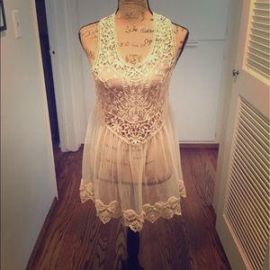 Alice + Olivia Sheer lace sleeveless tunic